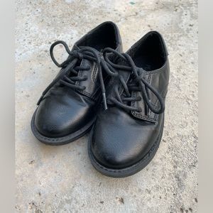 Children’s Place Boys’ Dress Shoe, Black, Size Kids 10.